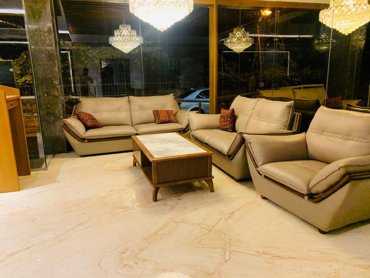 מלון Mothimahal Residency Thrissur מראה חיצוני תמונה