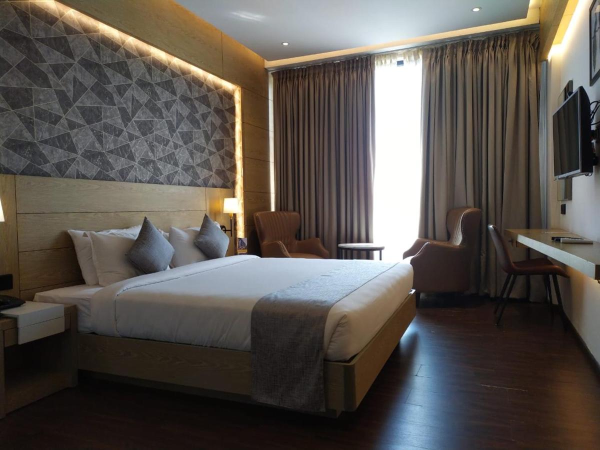 מלון Mothimahal Residency Thrissur מראה חיצוני תמונה
