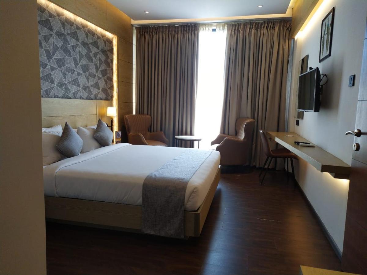 מלון Mothimahal Residency Thrissur מראה חיצוני תמונה